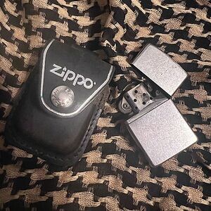 ZIPPO 🇺🇸 leather lighter case w/ lighter